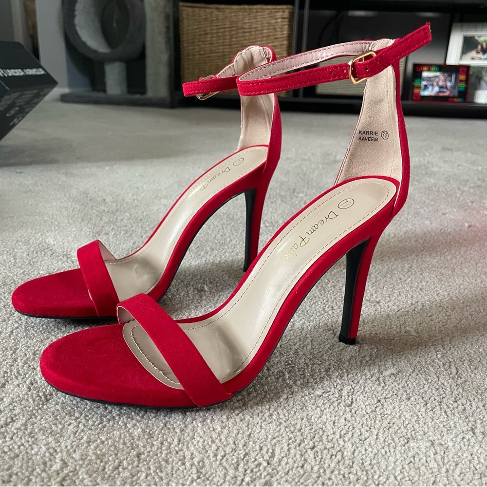 Dream Pairs Red Heels